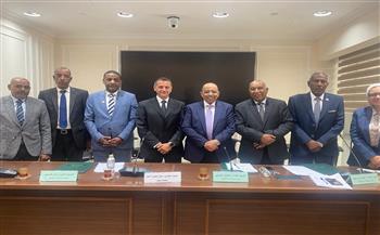 محافظ أسوان: التنسيق بين الجهات التنفيذية والتشريعية لوضع الحلول لعدد من المطالب الجماهيرية أمام لجنة الإدارة