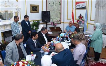 محافظ الإسكندرية يعقد لقاءً جماهيريًا لبحث شكاوى المواطنين بحيى شرق ووسط