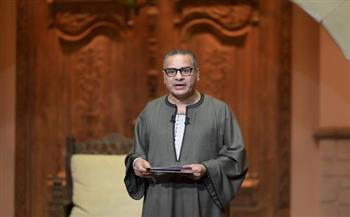 جابر القرموطى..  «قططجى» يطعم قطط الشوارع..  ويحارب قسوة القلوب