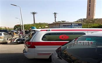 وصول جثمان الفنان محمد مرزبان إلى مسجد حسن الشربتلي لأداء صلاة الجنازة
