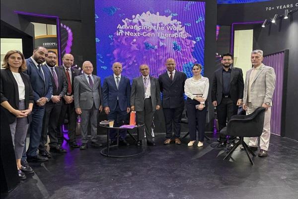 سفير العراق يزور أجنحة الشركات الدوائية المصرية في المعرض والمؤتمر الأفريقي للصحة 2026