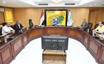 محافظ الفيوم يشدد على اليقظة المستمرة والتصدي الحاسم لمخالفات البناء والتعديات على أملاك الدولة