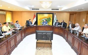محافظ الفيوم يتابع الموقف التنفيذي لمشروعات المرحلة الأولى من المبادرة الرئاسية "حياة كريمة"