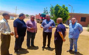 نائب محافظ سوهاج يتفقد جاهزية الخلاطة الأسفلتية بالجبل الغربي استعداداً لخطة الرصف