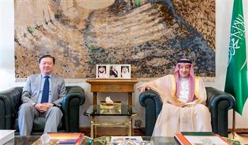 وزير الخارجية السعودي يتلقى رسالة خطية من نظيره الصيني تتصل بالعلاقات الثنائية