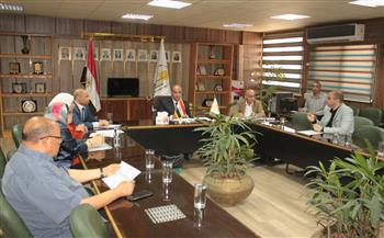 بعد نجاحها في محو أمية 70339 مواطنًا.. جامعة أسيوط تُناقش سبل تطوير العمل بالمشروع القومي لمحو الأمية