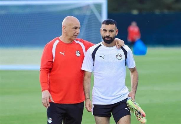 العرب في المونديال.. حوار خاص بين حسام حسن ومحمد صلاح قبل مواجهة نيوزيلندا