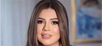 رانيا فريد شوقي طبيبة نفسية في فيلم الحافي بطولة إلهام شاهين