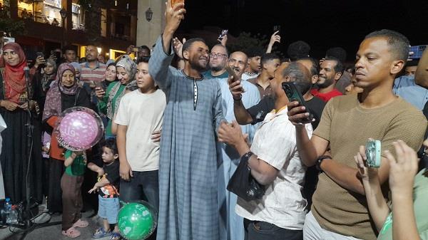 بإقبال كبير.. "شارع الفن" يجمع الطرب الأصيل وورش الأطفال بميدان المحطة في أسوان 