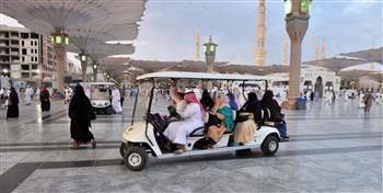 ضيوف الرحمن يتوافدون إلى المسجد النبوي بعد إتمامهم مناسك حج هذا العام