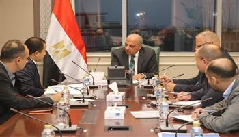 بتمويل بالجنيه المصري حتى 2028.. وزير الكهرباء يتابع تنفيذ مشروعات طاقة شمسية ورياح وبطاريات تخزين  