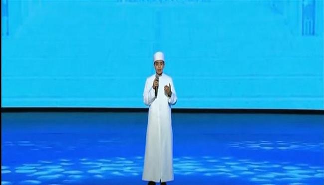 الرئيس السيسي يستمع لأنشودة دينية بصوت الطفل محمد القلاجي خلال حفل أئمة الأوقاف