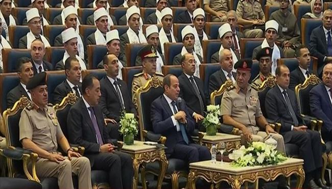 الرئيس السيسي يوجه بانضمام عدد من خريجي أئمة الأوقاف إلى كلية الدفاع الوطني  
