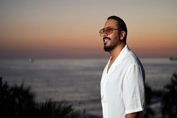 بعد 20 عامًا.. رامي عياش يعيد طرح "خد حرير" بروح موسيقية جديدة ويشعل الصيف  