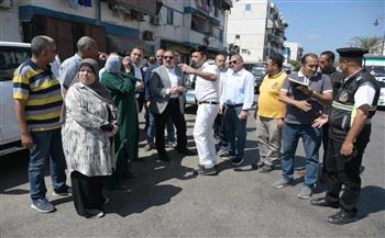 محافظ بورسعيد يوجه بإعادة تنظيم الدورانات والحارات المرورية بشارع 23 ديسمبر والحراسات