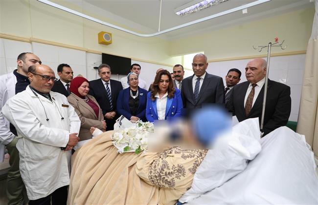 رئيسة القومي للمرأة تطمئن على رئيسة تفتيش أبوسكين عقب إصابتها أثناء تنفيذ إزالة تعديات على أرض زراعية 