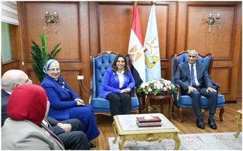 وزيرة التنمية المحلية ورئيسة القومي للمرأة تبحثان مع محافظ كفر الشيخ عدداً من الملفات التنموية والخدمية
