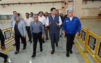 وزير الصناعة يشهد تركيب خطوط إنتاج أول مصنع في الشرق الأوسط لتصنيع كمبروسور التكييف