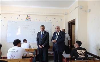 محافظ البحر الأحمر يتفقد لجان الثانوية العامة بالغردقة ويؤكد توفير الأجواء المناسبة للطلاب  