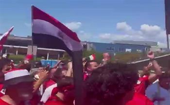 العرب في المونديال.. جماهير مصر تدعم المنتخب قبل التوجه للملعب