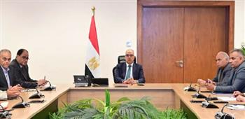 وزير الري يتابع جاهزية أجهزة الوزارة للتعامل مع الأزمات والطوارئ 