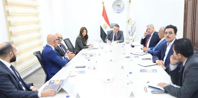 وزير التعليم العالي يبحث مع مايكروسوفت تعزيز التعاون في التحول الرقمي والذكاء الاصطناعي