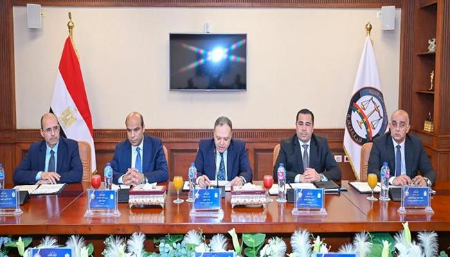 في يوليو المقبل.. إطلاق أول مزاد علني ضخم لبيع السيارات المصادرة
