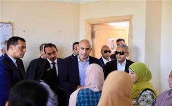 وزير التعليم ومحافظ سوهاج يتفقدان مدرسة الروافع بعد واقعة أعمال شغب في ختام امتحانات الإعدادية