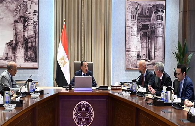 رئيس الوزراء يستعرض مع مسئولي شركة "سكاتك" النرويجية موقف مشروعاتها في مصر