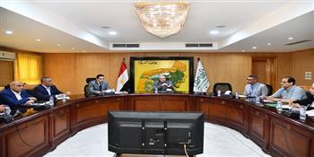 ​محافظ الفيوم يشدد على تسريع وتيرة العمل والالتزام بالجداول الزمنية المقررة 