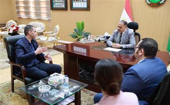 نائب وزير الصحة يبحث مع محافظ الشرقية خطط تطوير المنشآت الصحية ومتابعة المشروعات الجارية