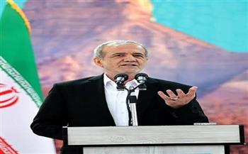 الرئيس الإيراني يصل إسلام آباد لإجراء محادثات حول قضايا ثنائية ودولية