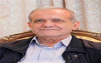 الرئيس الايراني يصل إلى إسلام آباد في زيارة رسمية