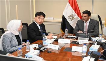 وزير الصناعة يبحث مع سامسونج إلكترونيكس خطط التوسع وزيادة الإنتاج في مصر