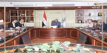 محافظ بني سويف يعقد اجتماعا ضمن الإعداد والتجهيز لفعاليات الحملة القومية للتبرع بالدم