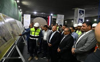 وزير النقل يشهد خروج ماكينة الحفر النفقي الثانية بمحطة المساحة ضمن أعمال المرحلة الأولى للخط الرابع لمترو