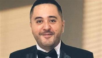 عمرو عبد العزيز: أحيانًا أندم على عدم الزواج والإنجاب.. لكني راضٍ بما قسمه الله