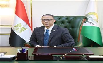 محافظ الجيزة: تنفيذ أعمال مكثفة لتطوير المسطحات الخضراء بمنطقة الأهرامات وإبراز طابعها الحضاري