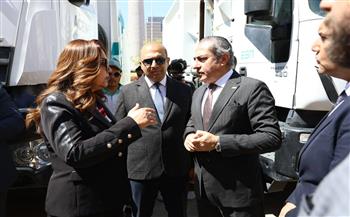 وزيرة التنمية المحلية والبيئة تطلق أول 3 ماكينات لإعادة تدوير العبوات البلاستيكية والمعدنية بالعاصمة الجديدة