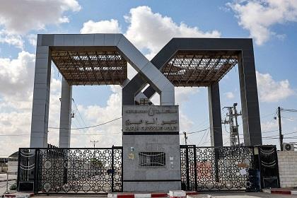 الهلال الأحمر المصري يطلق قافلة زاد العزة 221 محملة بآلاف الأطنان من المساعدات الإنسانية