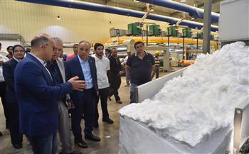 وزير الاستثمار يتفقد شركة فارما بلاست لتصنيع المستلزمات الطبية 