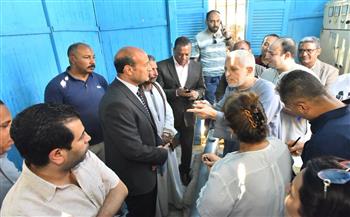 محافظ أسيوط يتفقد محطة مياه البورة وتطوير شبكات الهدايا لتحسين الخدمة