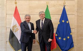 وزير السياحة والآثار يلتقي نظيره الإيطالي لبحث تعزيز التعاون المشترك ودفع  التدفقات السياحية إلى مصر