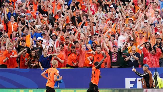 العرب في المونديال.. هولندا تتقدم 2-0 أمام تونس في 15 دقيقة   