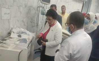 نائب وزير الصحة تواصل جولتها الميدانية بسوهاج لتطوير خدمات الرعاية الأولية وتنمية الأسرة وصحة الأم والطفل