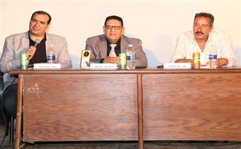 "الأدب ودوره في تشكيل الوعي في زمن الذكاء الاصطناعي" في مناقشات الملتقى الأدبي بالبحيرة 