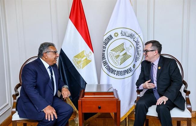 وزير التخطيط يبحث مع محافظ الدقهلية الخطة الاستثمارية ومتابعة مشروعات «حياة كريمة»