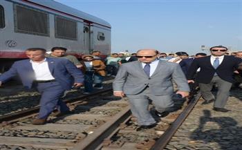 محافظ الغربية ينتقل إلى موقع خروج 4 عربات من القطار المتجه إلى الإسكندرية عن القضبان