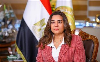 وزيرة التنمية المحلية والبيئة توجه بسرعة سحب عينات من مياه بحيرة ناصر عقب غرق صندل بميناء السد العالي 