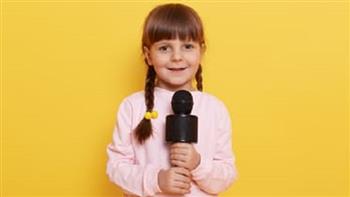 5 أنشطة منزلية تساعد طفلك على اكتساب الثقة في التحدث أمام الأخرين